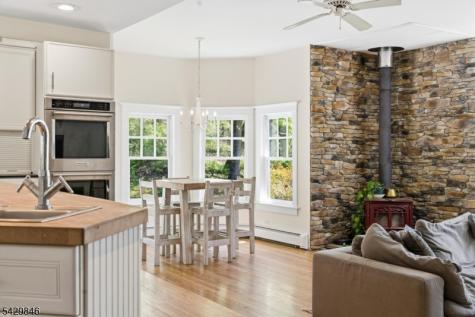 12 Cold Springs Road Tewksbury NJ 07830