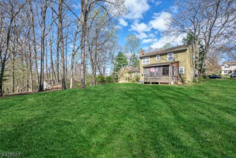 24 Camelot Drive Mount Olive NJ 07828
