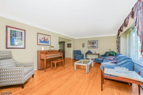 9 Braddock Street East Brunswick NJ 08816