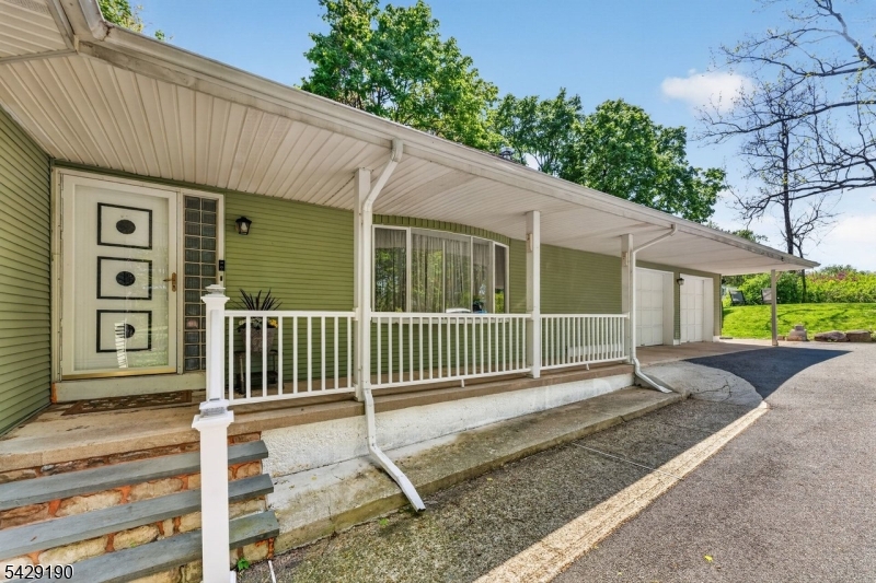 886 Old Chester Gladstone Chester NJ 07931