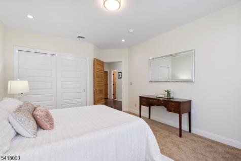 13 Glenview Road North Caldwell NJ 07006