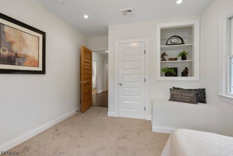 13 Glenview Road North Caldwell NJ 07006