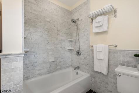 13 Glenview Road North Caldwell NJ 07006