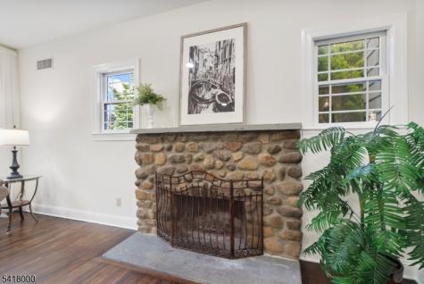 13 Glenview Road North Caldwell NJ 07006