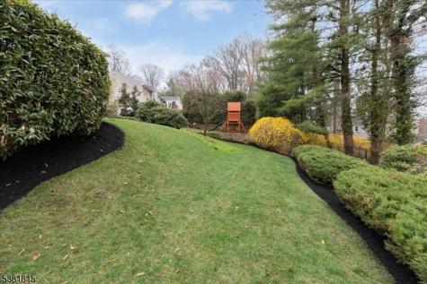 26 Crest Drive Berkeley Heights NJ 07974