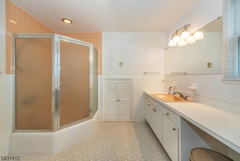 174 Pines Lake Drive E Wayne NJ 07470