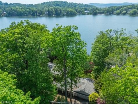 174 Pines Lake Drive E Wayne NJ 07470