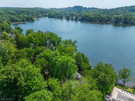 174 Pines Lake Drive E Wayne NJ 07470