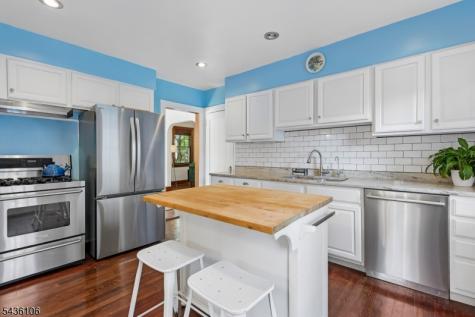 54 Mountain Avenue Bloomfield NJ 07003