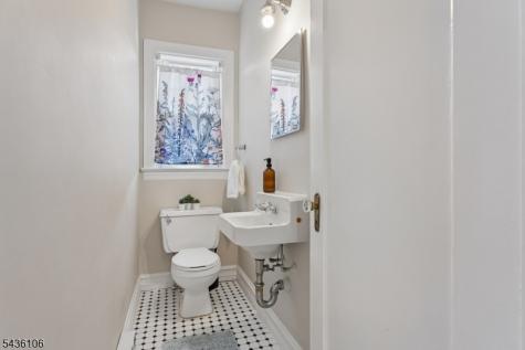 54 Mountain Avenue Bloomfield NJ 07003