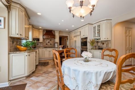 200 Raritan Lane Readington NJ 08889