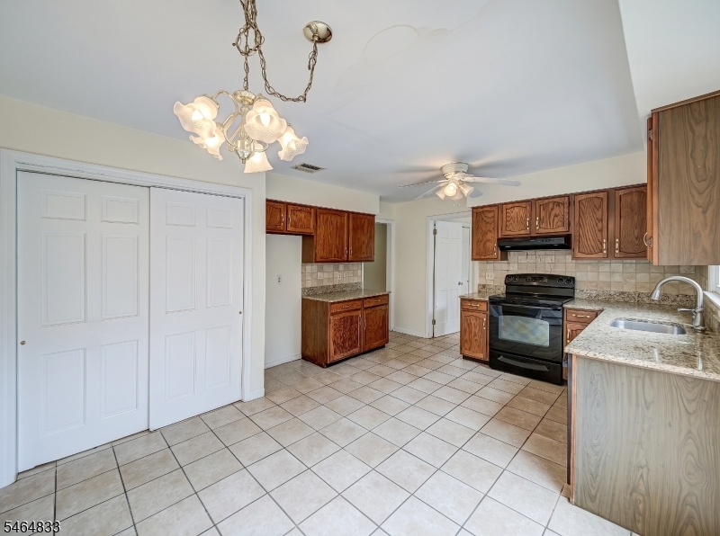 8 Kerry Place Mount Olive NJ 07836