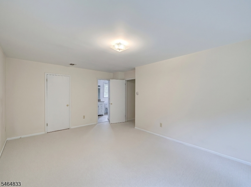 8 Kerry Place Mount Olive NJ 07836