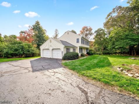 8 Kerry Place Mount Olive NJ 07836