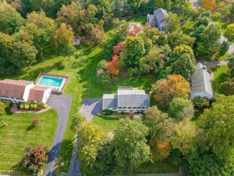 8 Kerry Place Mount Olive NJ 07836