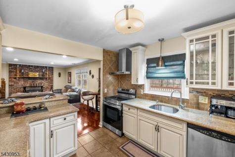 6 Hillsdale Terrace Vernon NJ 07461
