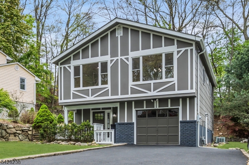 26 Laurie Road Roxbury NJ 07850