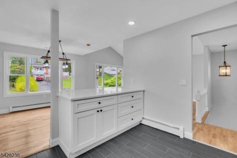 26 Laurie Road Roxbury NJ 07850