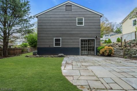26 Laurie Road Roxbury NJ 07850