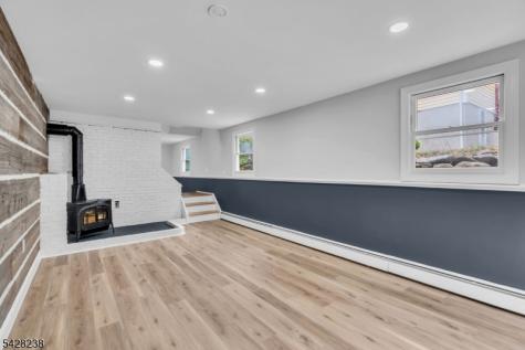 26 Laurie Road Roxbury NJ 07850
