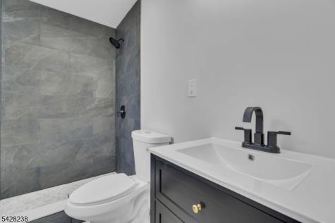 26 Laurie Road Roxbury NJ 07850