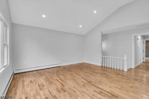 26 Laurie Road Roxbury NJ 07850