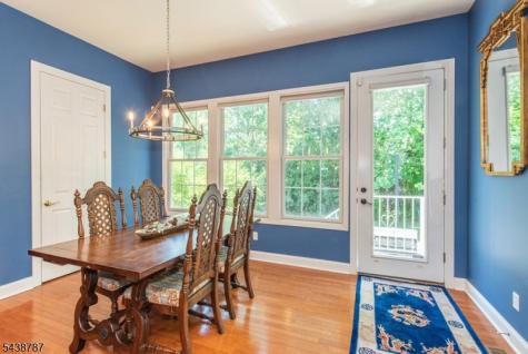 8 Bluffs Court Hamburg NJ 07419