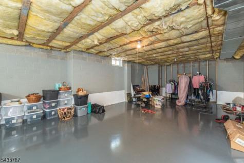 8 Bluffs Court Hamburg NJ 07419