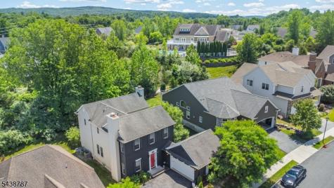 8 Bluffs Court Hamburg NJ 07419