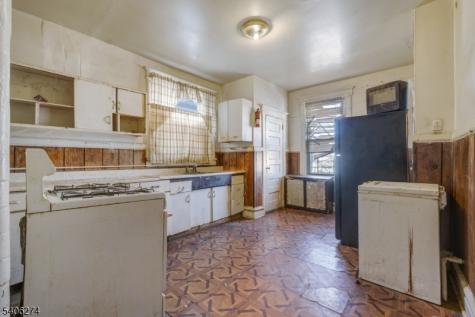 199 Hollywood Avenue East Orange NJ 07018