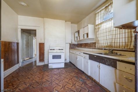 199 Hollywood Avenue East Orange NJ 07018