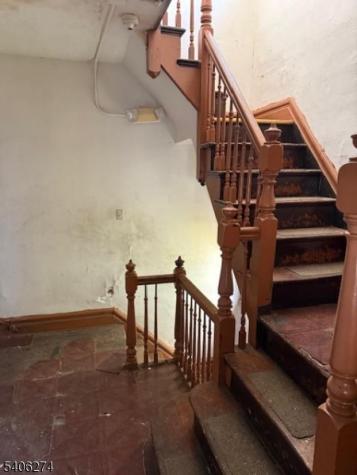 199 Hollywood Avenue East Orange NJ 07018