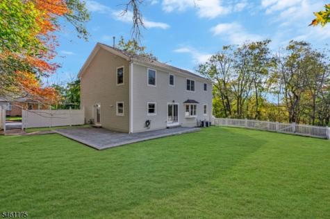 16 Lacey Avenue Long Hill NJ 07933