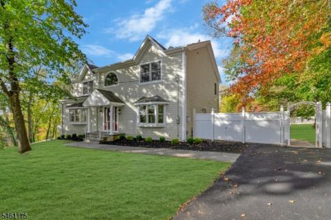 16 Lacey Avenue Long Hill NJ 07933