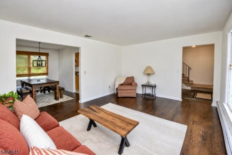 21 Fall Drive Hardyston NJ 07460