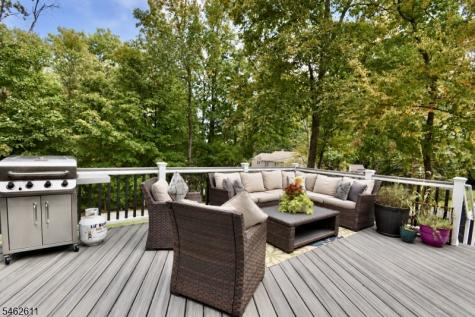 21 Fall Drive Hardyston NJ 07460