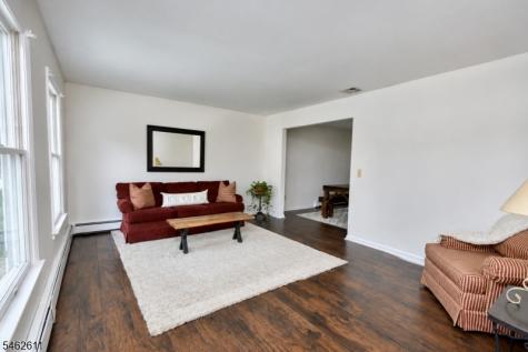 21 Fall Drive Hardyston NJ 07460