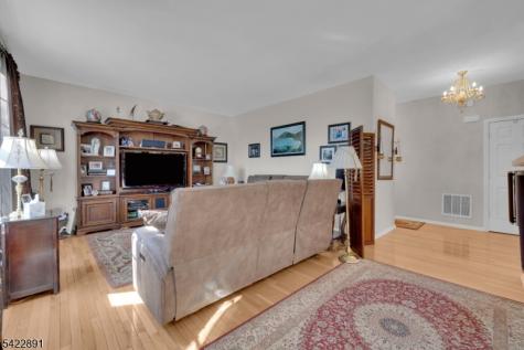 33 Pony Lane Raritan NJ 08822