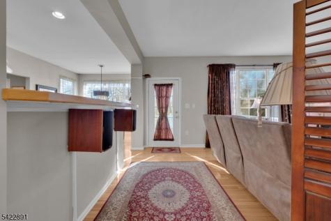 33 Pony Lane Raritan NJ 08822