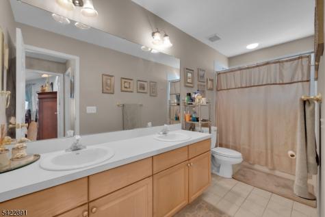 33 Pony Lane Raritan NJ 08822