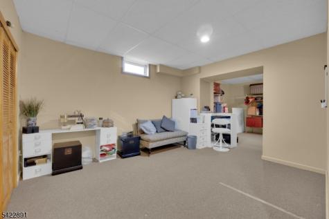 33 Pony Lane Raritan NJ 08822