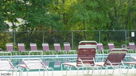 33 Pony Lane Raritan NJ 08822