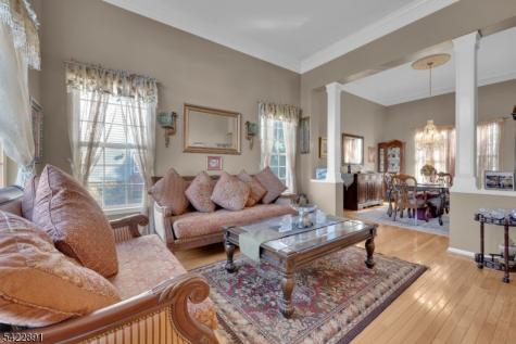 33 Pony Lane Raritan NJ 08822