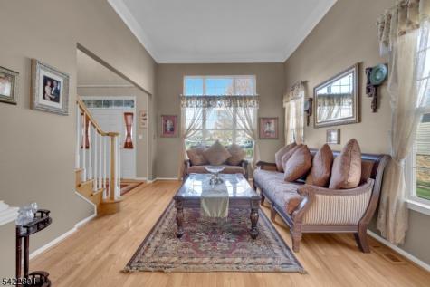 33 Pony Lane Raritan NJ 08822