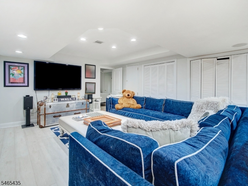 34 Jarombek Drive Montville NJ 07082