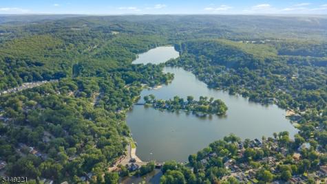 19 Cliffside Trail Denville NJ 07834