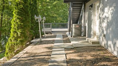 19 Cliffside Trail Denville NJ 07834