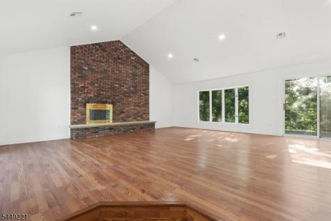 19 Cliffside Trail Denville NJ 07834