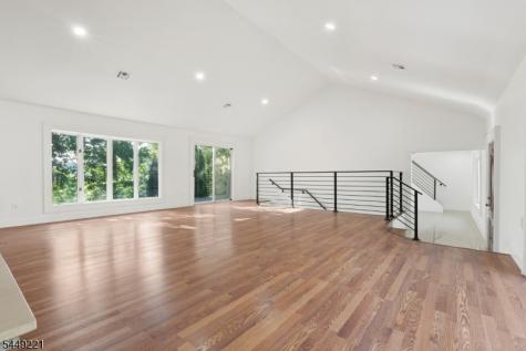 19 Cliffside Trail Denville NJ 07834