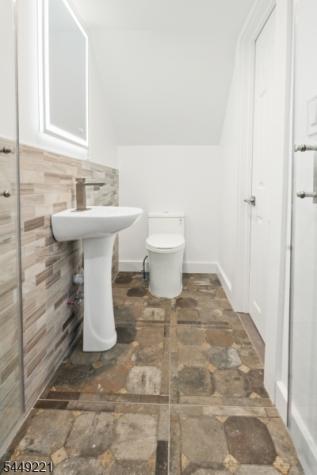 19 Cliffside Trail Denville NJ 07834